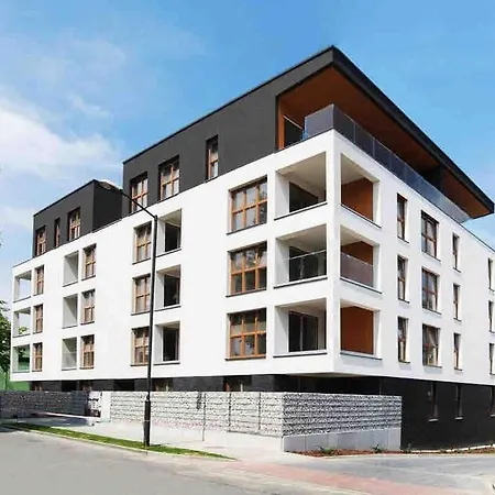 Mango W/patio & Parking Apartman