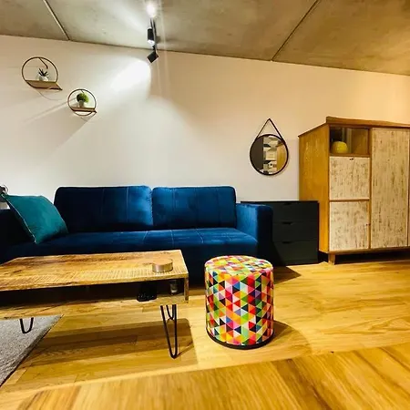 Mango W/patio & Parking Lejlighed