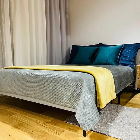 Mango W/patio & Parking Gliwice