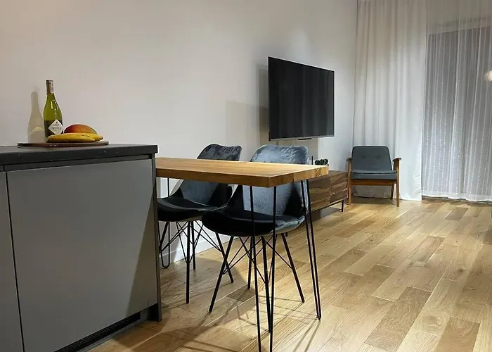 Διαμέρισμα Mango W/patio & Parking *