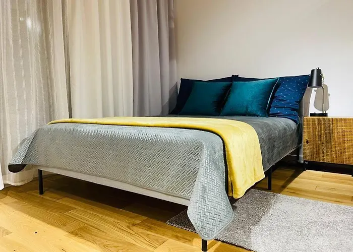 Mango W/patio & Parking Γκλίβιτσε